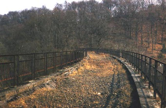 Gleisbett auf dem Viadukt